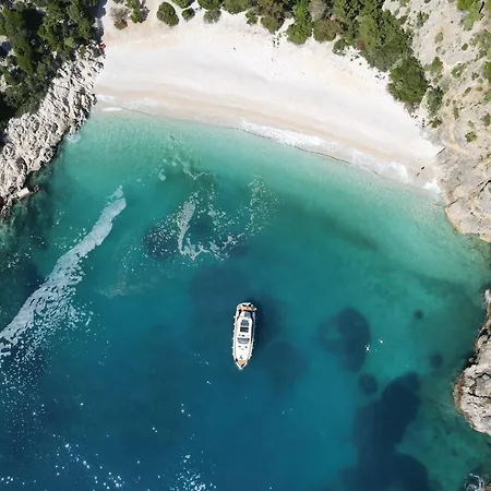 Πλωτό κατάλυμα Private Bootstouren Motoryacht Punat