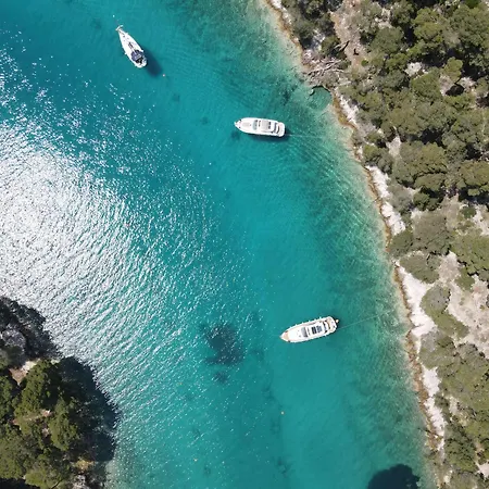 Private Bootstouren Motoryacht Botel Punat