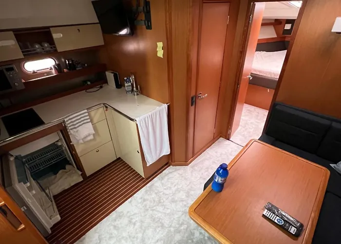 Båthotell Private Bootstouren Motoryacht